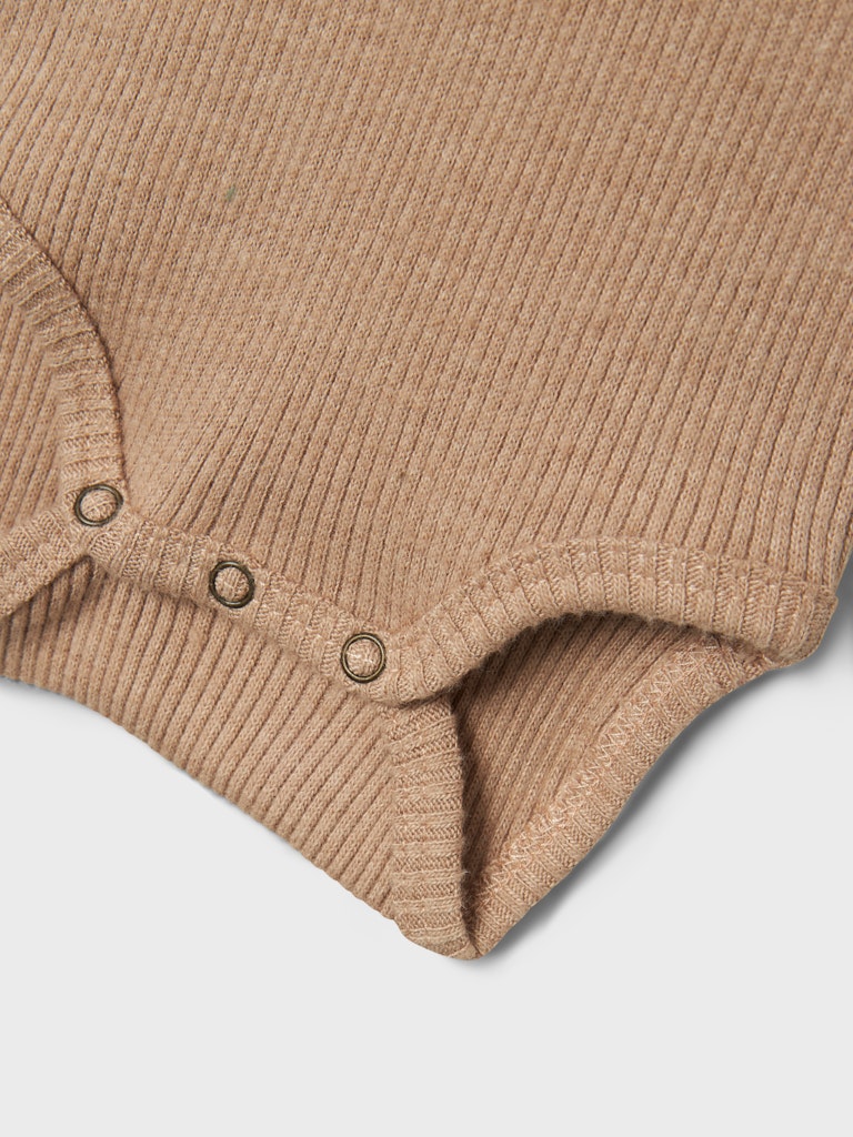 Lil' Atelier Body LS Sophia Sak Slim Rugby Tan - Billede 2