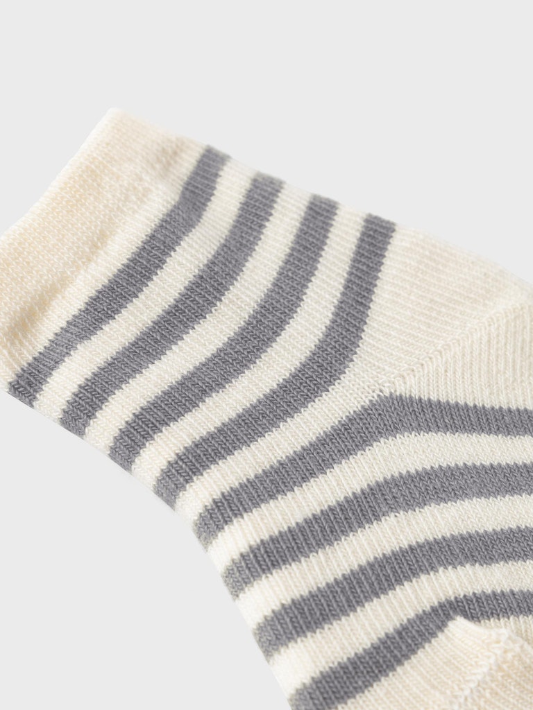 Lil' Atelier Strømper Baby Elove Stripe Silver Filigree - Billede 2