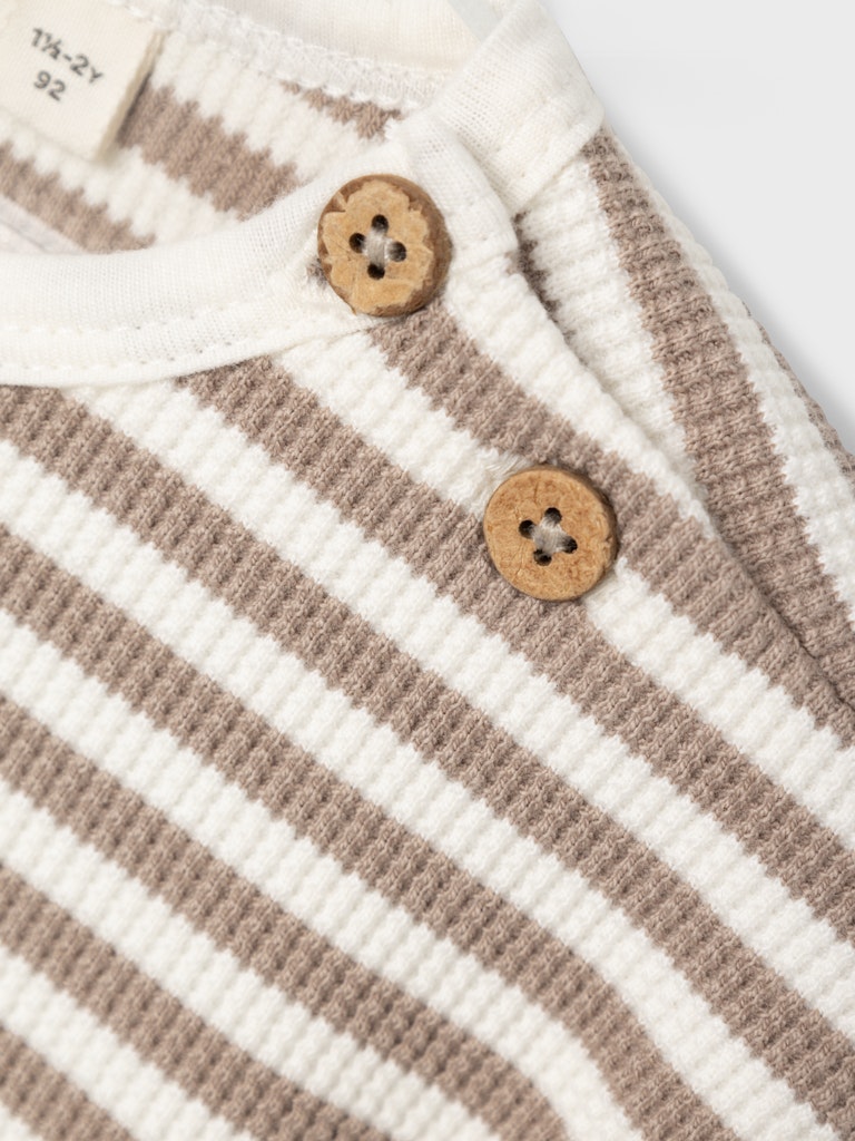 Lil' Atelier T-shirt SS Jonas Loose Mocha Meringue - Billede 2