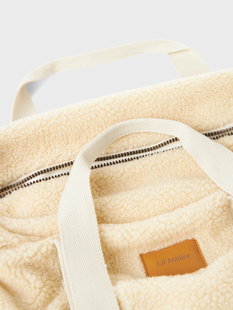 Lil' Atelier Pusletaske Nigo Sherpa mommy Bag Turtledove - Billede 5